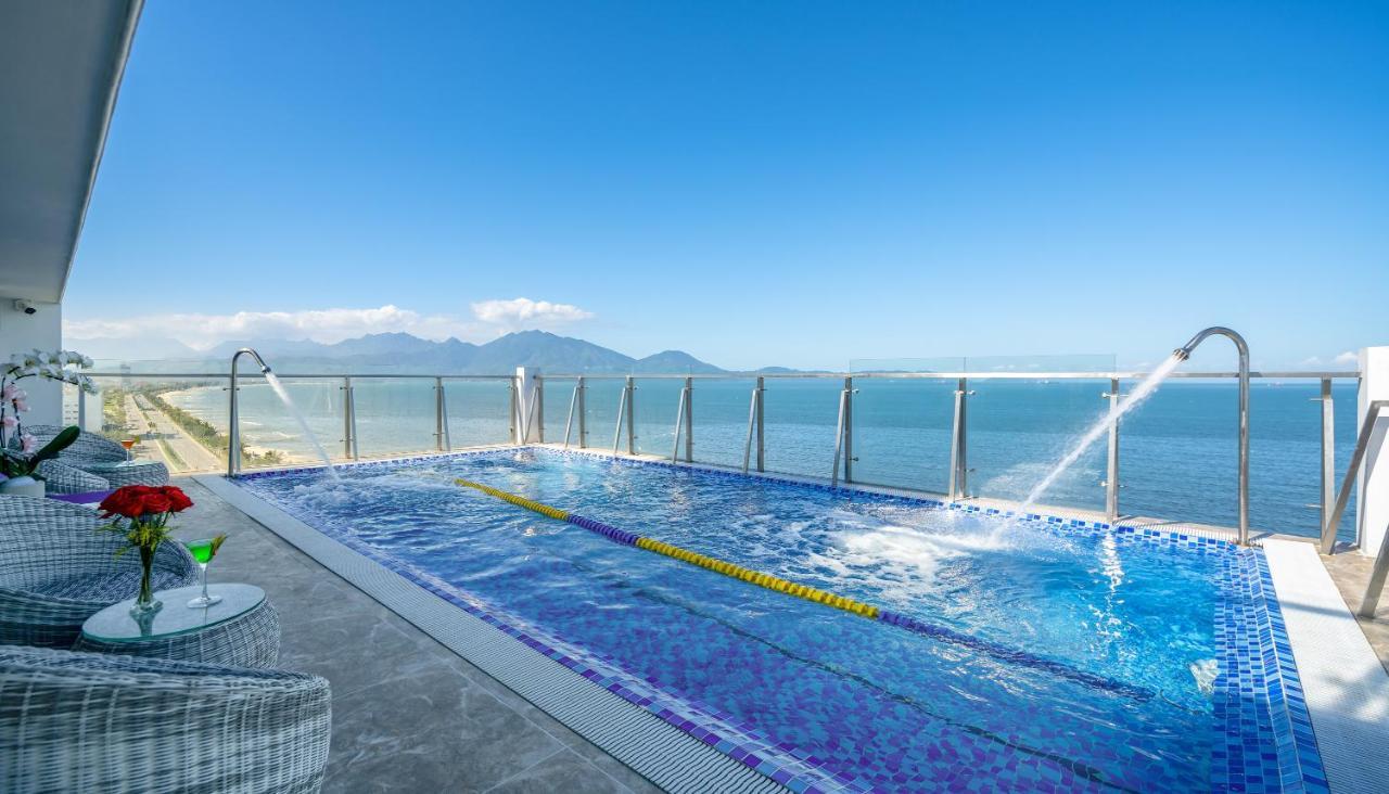 Avenis Hotel Da Nang Exterior photo